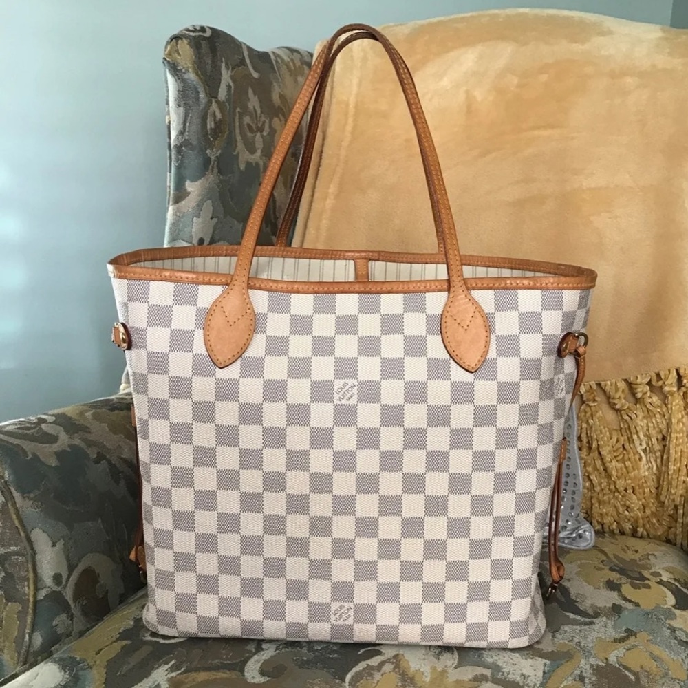 ❌SOLD❌Authentic Louis Vuitton Neverfull MM